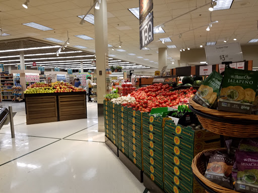 Grocery Store «Lunds & Byerlys Highland Park», reviews and photos, 2128 Ford Pkwy, St Paul, MN 55116, USA