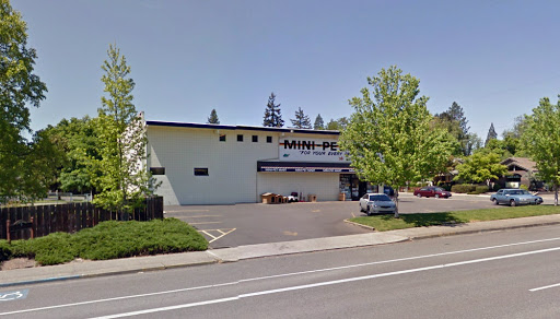 Pet Supply Store «Mini Pet Mart», reviews and photos, 876 NW 6th St, Grants Pass, OR 97526, USA