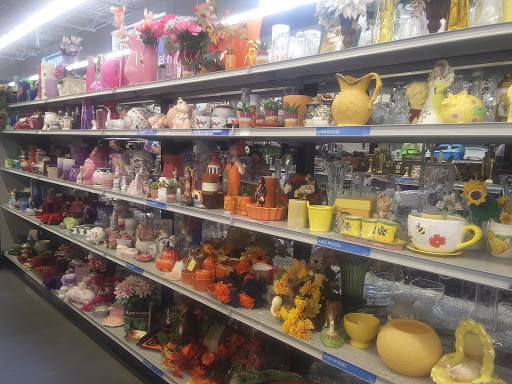 Thrift Store «Goodwill Aurora - E. Iliff», reviews and photos, 15509 E Iliff Ave, Aurora, CO 80013, USA