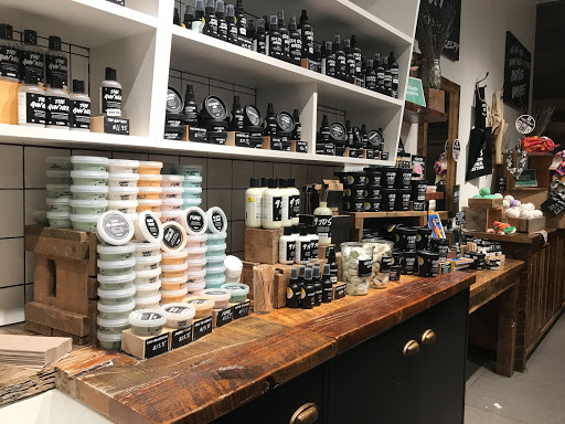 Cosmetics Store «lush fresh handmade cosmetics», reviews and photos, 9090 Destiny USA Dr, Syracuse, NY 13290, USA