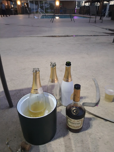 Wine Store «American Spirits Beverage Co.», reviews and photos, 14821 Inwood Rd, Addison, TX 75001, USA