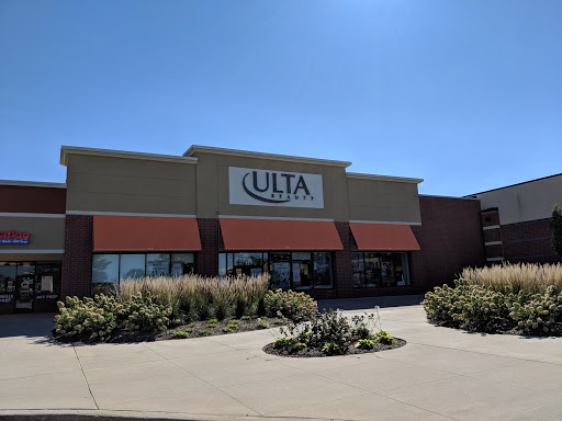 Hair Salon «Ulta Beauty», reviews and photos, 700 N Milwaukee Ave #117, Vernon Hills, IL 60061, USA