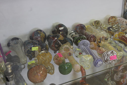 Tobacco Shop «Amsterdam Smoke Shop», reviews and photos, 510 W Court St, Seguin, TX 78155, USA