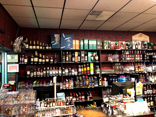 Liquor Store «Day Hollow Wine & Liquor Store», reviews and photos, 409 Day Hollow Rd, Endicott, NY 13760, USA