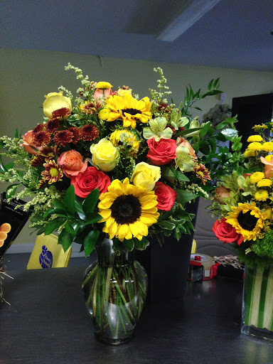 Florist «Flowers By Pouparina», reviews and photos, 7701 W 26th Ave #7, Hialeah, FL 33016, USA