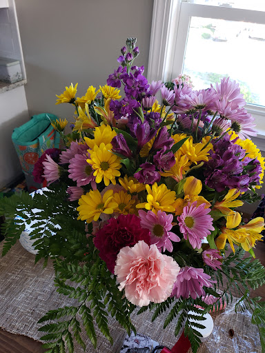 Florist «Blooming Dales Florist Tuxedo and U-Haul Rentals», reviews and photos, 417 Centerville Turnpike S, Chesapeake, VA 23322, USA