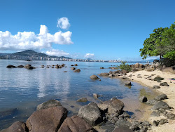 Praia da Ilha dos Guaras'in fotoğrafı düz bir kıyı şeridi ile birlikte