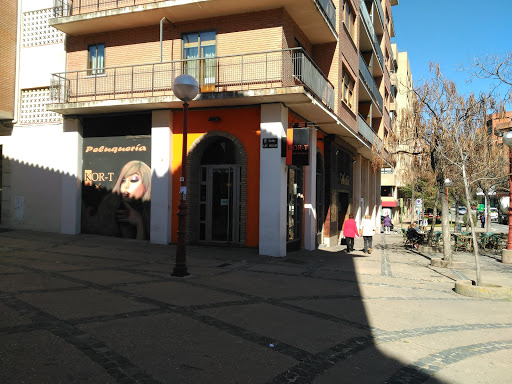 Información y opiniones sobre Kor T Peluqueros de Soria