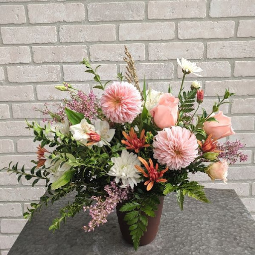 Florist «Kent Floral Co.», reviews and photos, 1109 S Water St, Kent, OH 44240, USA