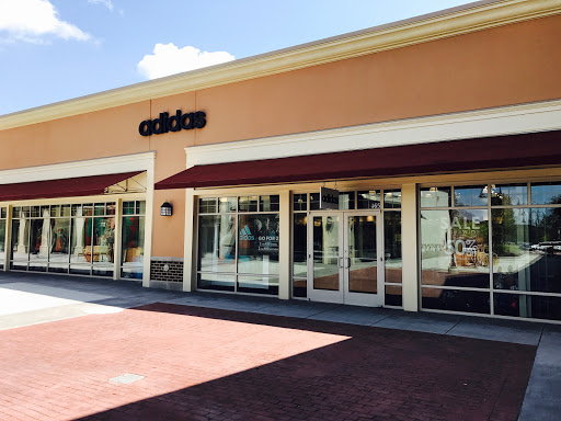 Shopping Mall «Gloucester Premium Outlets», reviews and photos, 100 Premium Outlets Dr, Blackwood, NJ 08012, USA