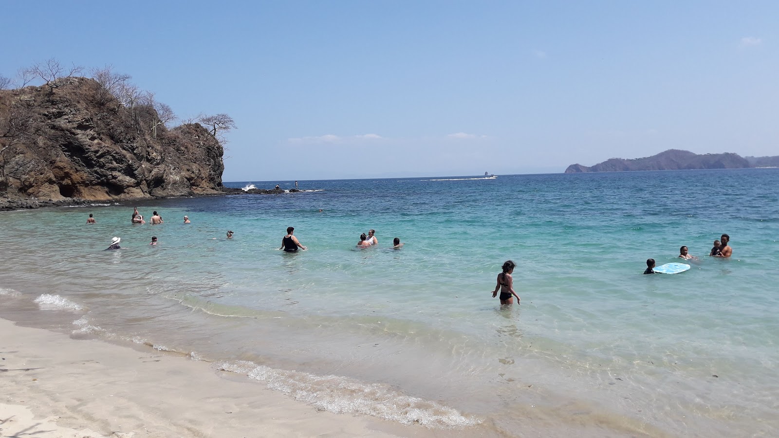 Foto av Playa Bonita med lång rak strand