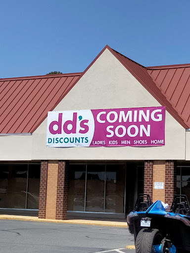 Shopping Mall «Freedom Village Shopping Center», reviews and photos, 1039 Alleghany St, Charlotte, NC 28208, USA