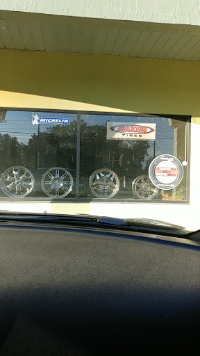 Tire Shop «Topline Tire & Auto Center», reviews and photos, 5000 Mission Square Ln, Zephyrhills, FL 33542, USA