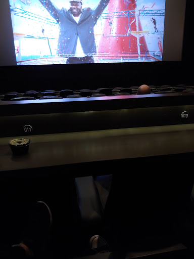 Movie Theater «Studio Movie Grill», reviews and photos, 5655 Colleyville Blvd #300, Colleyville, TX 76034, USA