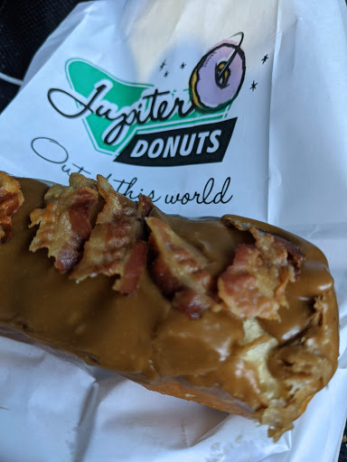 Donut Shop «Jupiter Donut Factory», reviews and photos, 141 Center St, Jupiter, FL 33458, USA