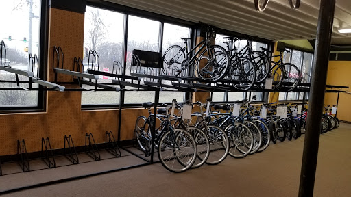 Bicycle Store «Crystal Lake Ski & Bike», reviews and photos, 905 Pyott Rd, Crystal Lake, IL 60014, USA
