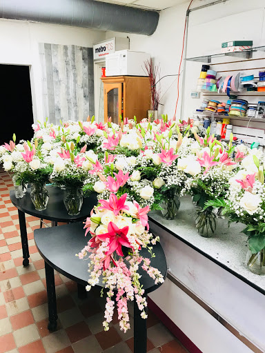 Florist «Hills Floral», reviews and photos, 1166 S Robert St, West St Paul, MN 55118, USA