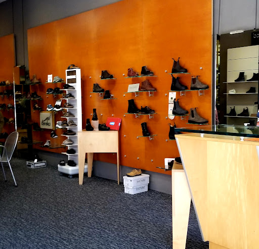 Orthopedic Shoe Store «Elmwood Village Shoes», reviews and photos, 2915 College Ave, Berkeley, CA 94705, USA