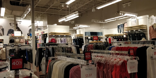 Clothing Store «Gap Outlet», reviews and photos, 2525 Grand Ave, Ames, IA 50010, USA