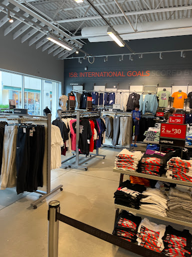 Sporting Goods Store «Nike Factory Store», reviews and photos, 1 Premium Outlet Blvd #699, Tinton Falls, NJ 07753, USA