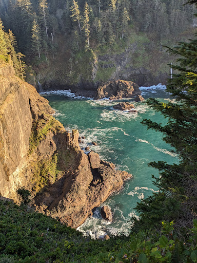Hart’s Cove Trailhead