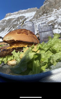 Hamburger du Restaurant américain Sun Bar à Val-d'Isère - n°3