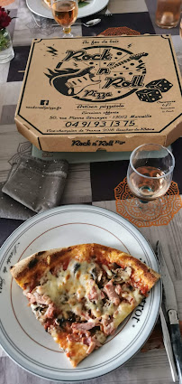 Plats et boissons du Livraison de pizzas Rock'n'Roll Pizza à Marseille - n°11