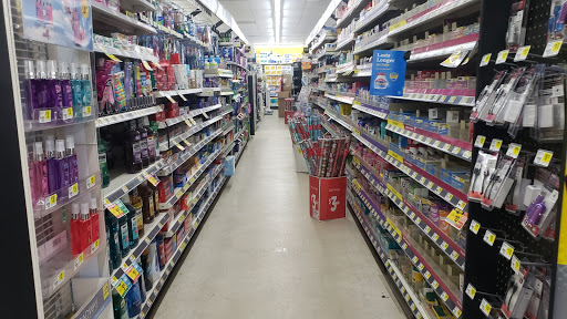 Discount Store «Dollar General», reviews and photos, 124 E Old Us Highway 74 76, Lake Waccamaw, NC 28450, USA