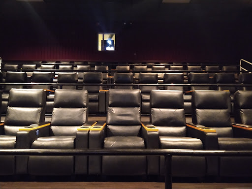 Movie Theater «Regal Cinemas Quaker Crossing 18», reviews and photos, 3450 Amelia Drive, Orchard Park, NY 14127, USA