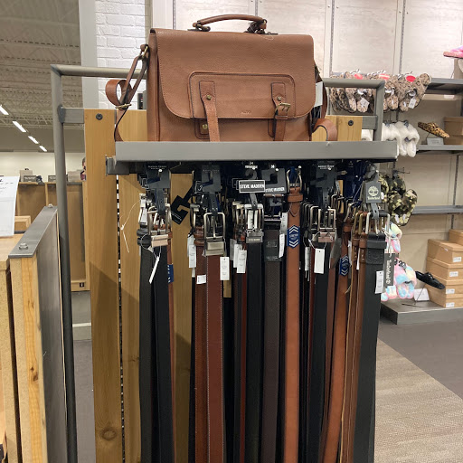 Shoe Store «DSW Designer Shoe Warehouse», reviews and photos, 24570 Dulles Landing Dr #120, Dulles, VA 20166, USA