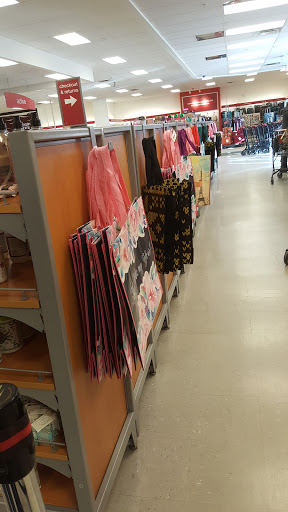 Department Store «T.J. Maxx», reviews and photos, 8510 N Evanston Ave, Kansas City, MO 64157, USA