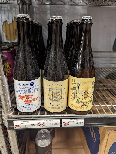 Liquor Store «Beverage Warehouse», reviews and photos, 1 East St, Winooski, VT 05404, USA