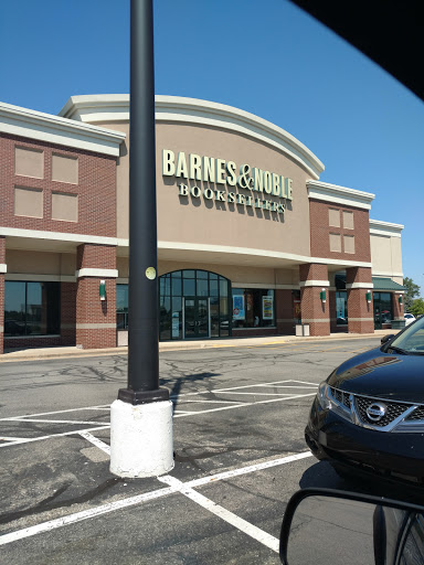 Barnes & Noble, 3050 Beeline Rd, Holland, MI 49424, USA, 