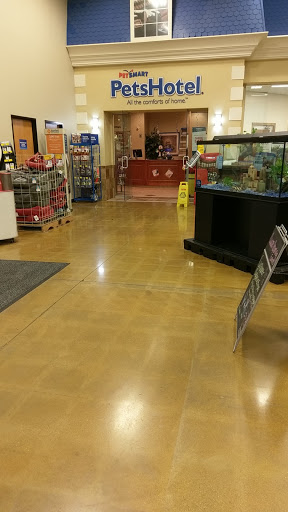 Pet Supply Store «PetSmart», reviews and photos, 976 IL-59, Aurora, IL 60504, USA