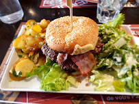 Hamburger du Restaurant de spécialités du sud-ouest de la France Chez Papa à Paris - n°12