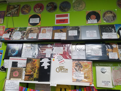 Record Store «Flipside Records», reviews and photos, 41 E 14 Mile Rd, Clawson, MI 48017, USA