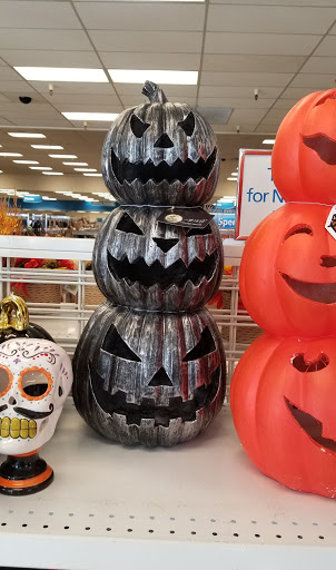 Clothing Store «Ross Dress for Less», reviews and photos, 2325 Lancaster Dr NE, Salem, OR 97305, USA