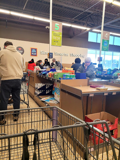 Supermarket «ALDI», reviews and photos, 371 E Aurora Rd, Northfield, OH 44067, USA