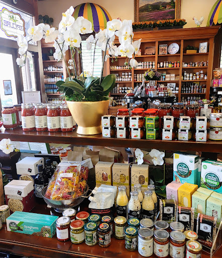 Gourmet Grocery Store «Boerne Epicure Gourmet Market», reviews and photos, 210 S Main St, Boerne, TX 78006, USA