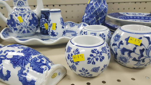 Thrift Store «Goodwill Retail Store & Donation Center», reviews and photos