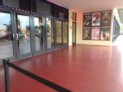 Movie Theater «Edison Park 8 Cinemas», reviews and photos, 2235 Winkler Ave, Fort Myers, FL 33901, USA