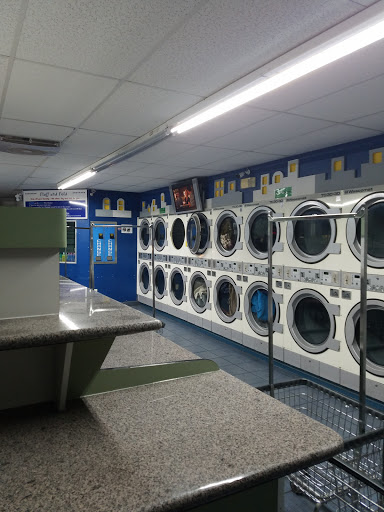 Laundromat «Fluff and Fold Lavanderia», reviews and photos, 5042 Warner Ave, Huntington Beach, CA 92649, USA