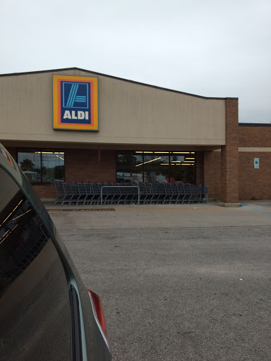 ALDI, 107 S Memorial Dr, New Castle, IN 47362, USA, 