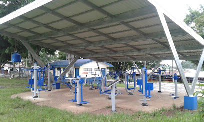 Gimnasio de máquinas al aire libre CCDR Atenas - XJG9+FP7, Alajuela Province, Atenas, Costa Rica