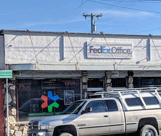 FedEx Office Print & Ship Center, 1618 G St, Arcata, CA 95521, USA, 