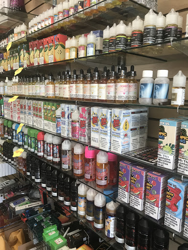 Tobacco Shop «AW Smoke Shop», reviews and photos, 2095 N Dobson Rd #1, Chandler, AZ 85224, USA