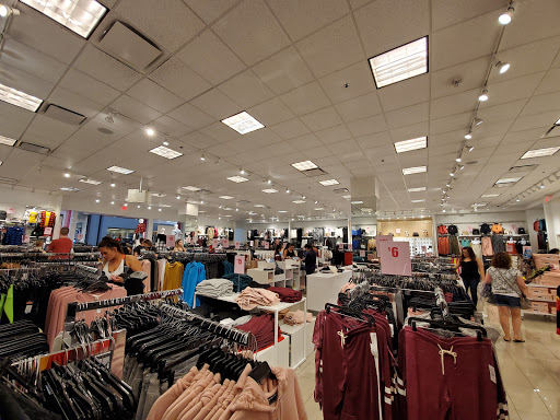 Clothing Store «Forever 21», reviews and photos, 7650 W Arrowhead Towne Center, Glendale, AZ 85308, USA