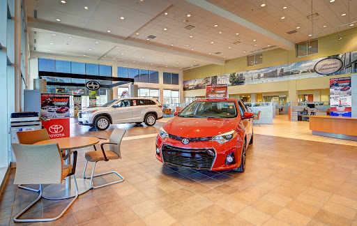 Toyota Dealer «Hendrick Toyota of Wilmington», reviews and photos, 5640 Market St, Wilmington, NC 28405, USA