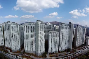 Sanseong Station Forestia Apartments Complex image