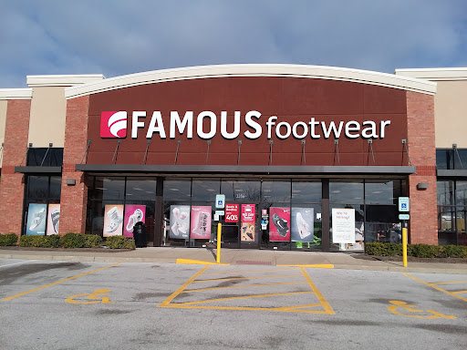 Shoe Store «Famous Footwear», reviews and photos, 3356 Green Mt Crossing Dr, Shiloh, IL 62269, USA